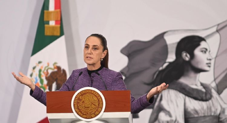 Sheinbaum sugiere que recursos para ir a la Luna debieron usarse para combatir la pobreza