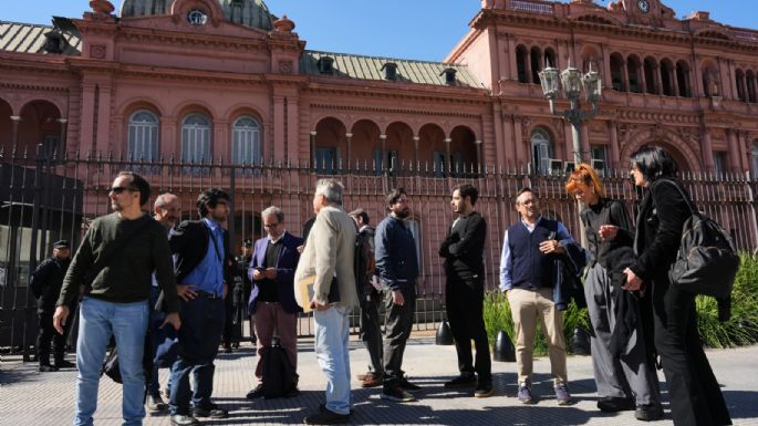 El Gobierno de Milei levantará el lunes el veto a la prensa en la Casa Rosada