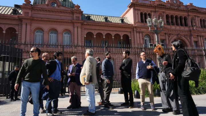 El Gobierno de Milei levantará el lunes el veto a la prensa en la Casa Rosada