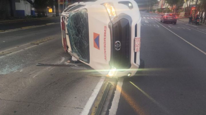 Funcionario de la SGIRPC atropella a dos motociclistas en avenida Cuauhtémoc