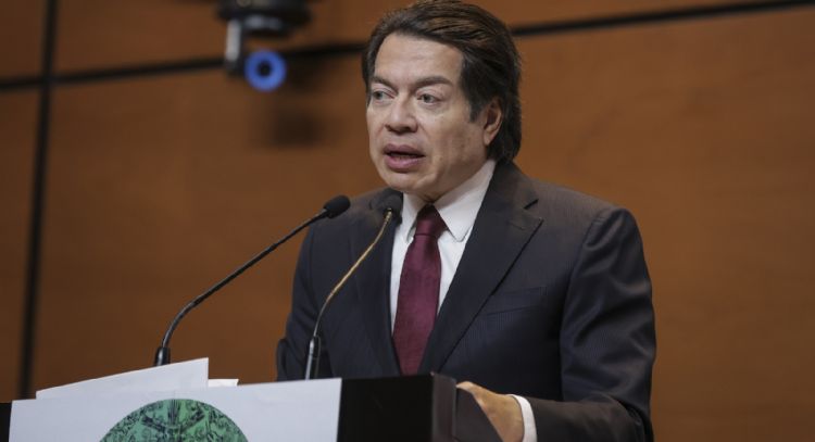 Senador exige la renuncia de Mario Delgado por manejo “desaseado” del ciclo escolar
