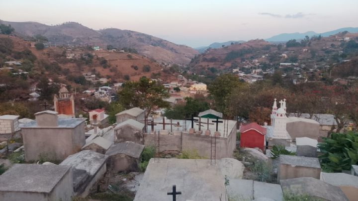 Habitantes de Huitzapula, Guerrero, denuncian ataques con armas de alto poder y bombas