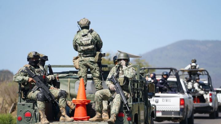 Hace agua el Plan Michoacán: retiran base militar y el narco destierra a 668 personas