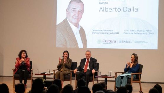 Alberto Dallal, reconocido especialista de danza, recibió la Medalla Bellas Artes