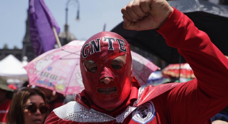 A tres semanas del Mundial, CNTE acuerda huelga, marchas y plantón