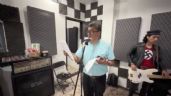 Foto ilustrativa de la nota titulada: Saúl Monreal sube video cantando "Agujetas de color de rosa" con músico que usa símbolo nazi