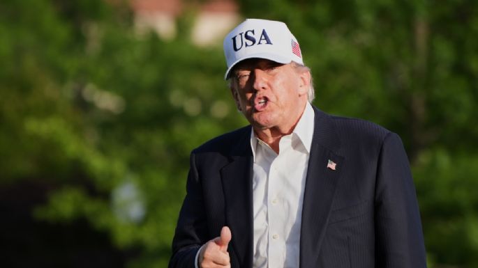 Trump anuncia suspensión de ataques contra Irán "previstos para mañana" a petición de aliados árabes