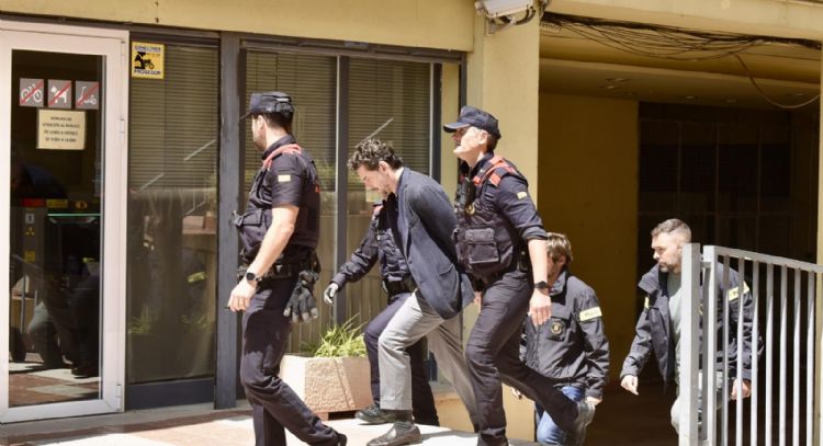 Detienen a Jonathan Andic por la muerte de su padre, el fundador de Mango que cayó de un barranco