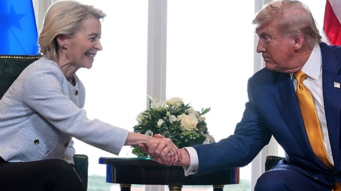 UE acepta con condiciones aplicar el pacto arancelario con EU y esquiva la última amenaza de Trump