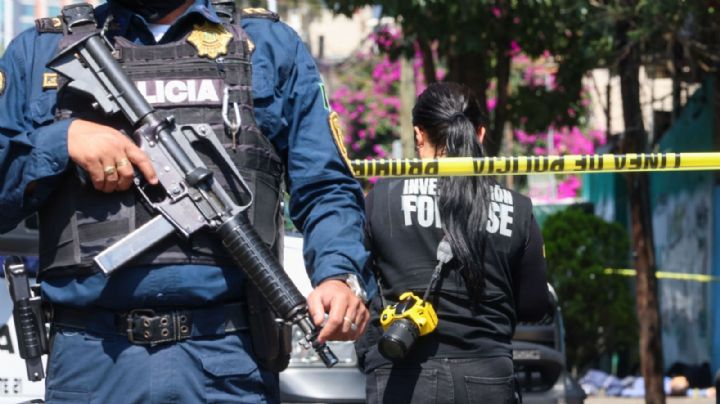 Sujeto asesina a un hombre y luego se suicida a plena luz del día en la Miguel Hidalgo