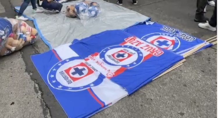 “Significa todo”: así vive la afición el juego de la final de Cruz Azul vs Pumas (Video)