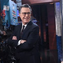 Tras 11 años Stephen Colbert tiene episodio final de Late Show; un camino de tensiones con Trump