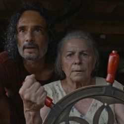 Denise Weinberg encarna a una anciana que prefiere la furia del Amazonas antes que ir al asilo