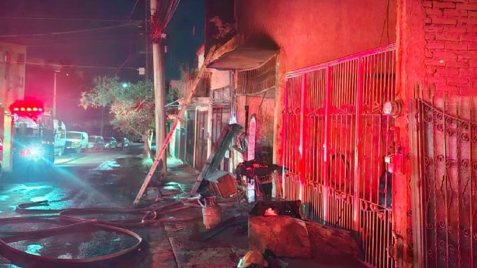 Cinco muertos, entre ellos dos niños, deja incendio de vivienda en Tonalá, Jalisco