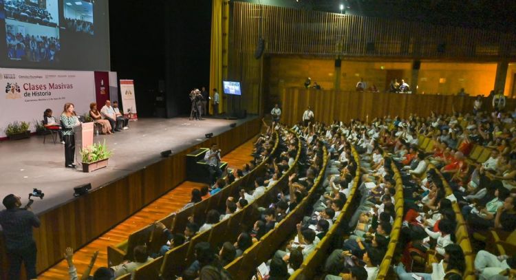Secihti imparte clase masiva de historia de México a cerca de 20 mil estudiantes en Morelos