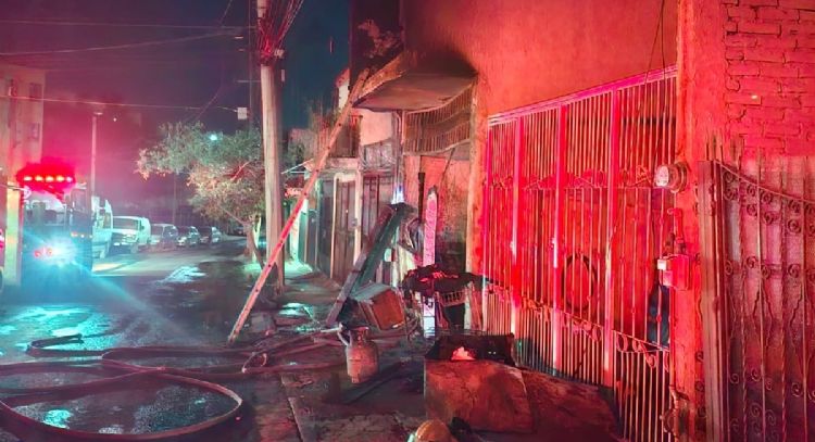 Cinco muertos, entre ellos dos niños, deja incendio de vivienda en Tonalá, Jalisco