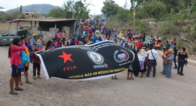 Tras ataques armados que desplazaron pueblos de Chilapa de Álvarez, 9 alcaldes abandonan Mesa de Paz
