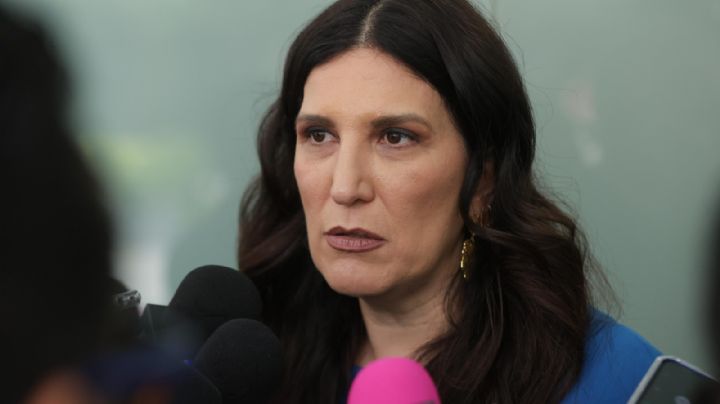 “Hay que ver todas las televisoras”: así reaccionó Kenia López sobre Sheinbaum y TV Azteca
