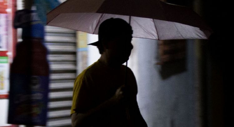 Onda tropical 2 y un nuevo frente frío azotarán con más lluvias fuertes de lunes a jueves