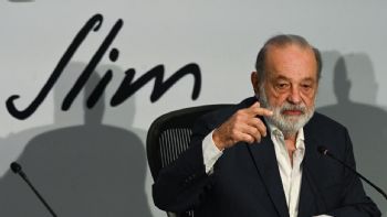 Slim califica de “irracional” la rebaja de Moody’s a la calificación de México