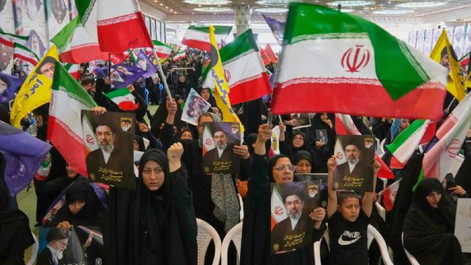 Irán califica ataques de EU como una muestra de “mala fe” y comienza a restablecer internet