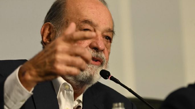 Slim rechaza hablar de Rocha Moya: “Pregúntame de inversiones”