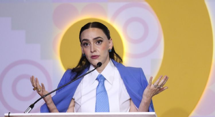 Altagracia Gómez promete reducir tiempo de inversión en México; promociona polos de desarrollo