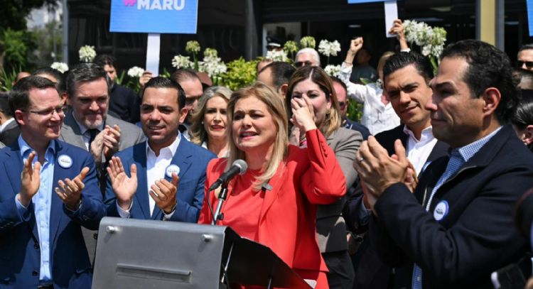 Maru Campos, gobernadora de Chihuahua, asiste a la FGR para comparecer sobre agentes de la CIA