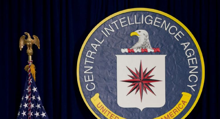 Exfuncionario de la CIA, acusado de robar millones de dólares en lingotes de oro al gobierno de EU