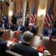 “Van muy bien las negociaciones con Irán”, insiste Donald Trump