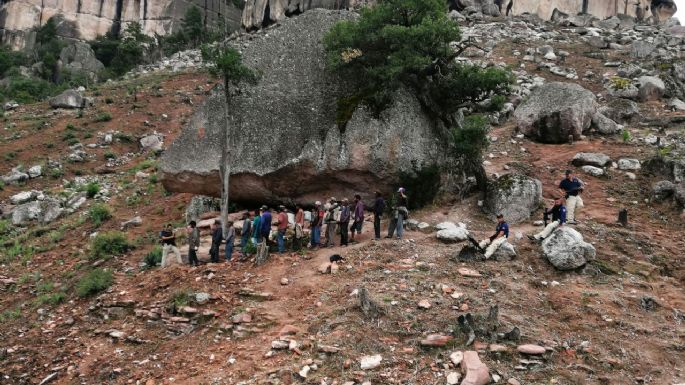 Esclavos en la Sierra Tarahumara; Sobrevivir a los campos de trabajo forzado del narco