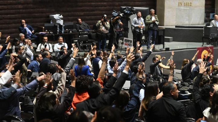 Diputados oficialistas aprueban crear comisión en el INE para evitar "narcocandidaturas"