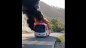 Foto ilustrativa de la nota titulada: Bloqueos y quema de vehículos en Michoacán por asesinato de autoridades de Pómaro (Video)