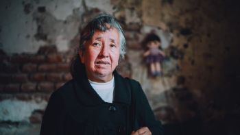 “No me quiero ir, todavía puedo ser útil”, suplica Lupita, víctima del cártel inmobiliario (Video)