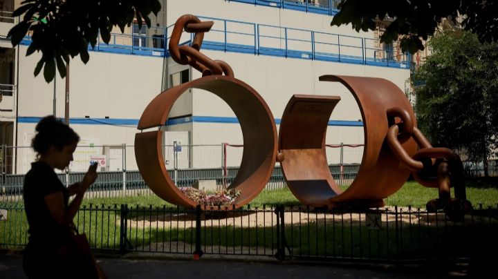 Francia derogó el Código Negro de la época de la esclavitud, una ley colonial sobre la esclavitud