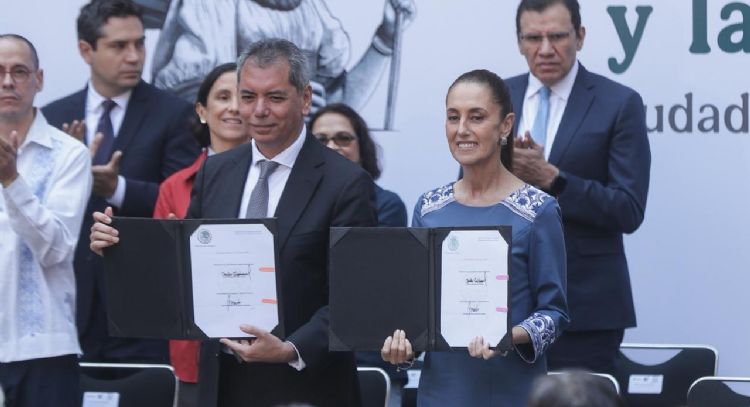 Sheinbaum y empresarios mantienen canasta básica de 24 productos en 910 pesos