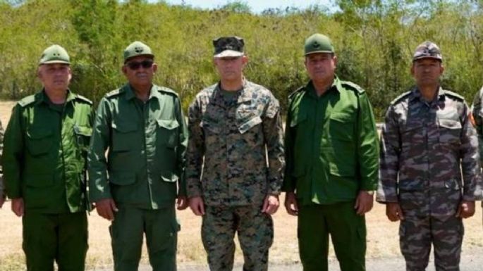 Jefes militares de EU y Cuba se reúnen en las inmediaciones de la Bahía de Guantánamo