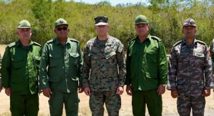 Jefes militares de EU y Cuba se reúnen en las inmediaciones de la Bahía de Guantánamo