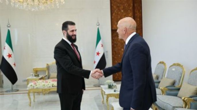 Trump revalida a Tom Barrack como enviado especial para Siria y ahora también para Irak