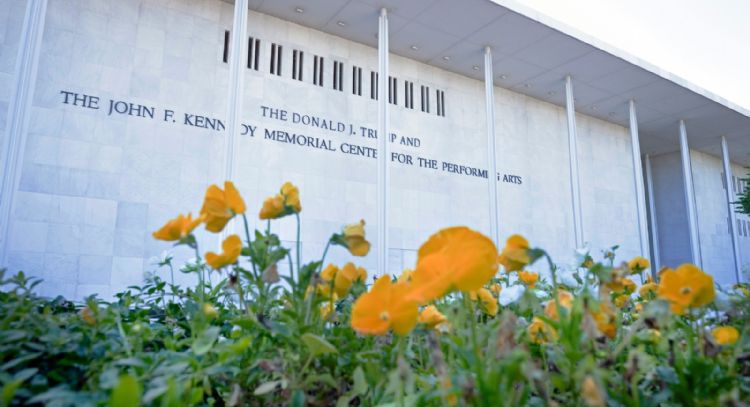 Trump arremete contra juez que le prohibió cambiarle el nombre al Centro Kennedy