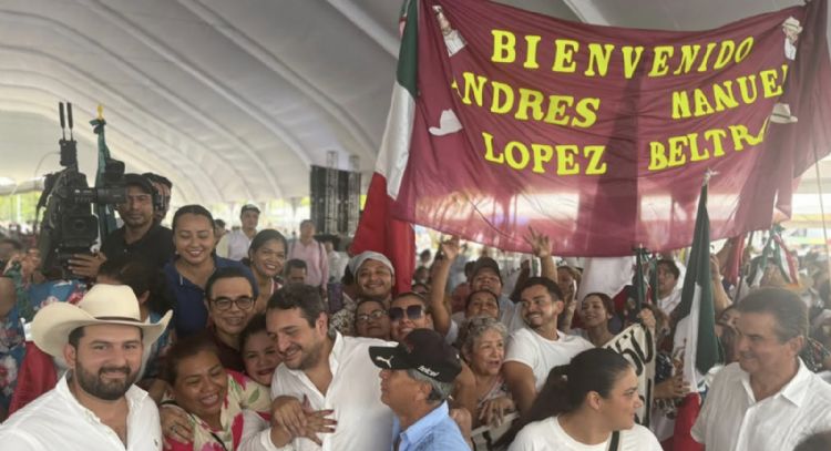 Andy López Beltrán evita a la prensa en Tabasco durante el acto convocado por Sheinbaum