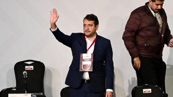 Andrés Manuel López Beltrán arremete contra Loret de Mola: “Muestra una sola prueba”