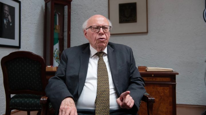 UNAM da grado de profesor emérito a José Narro Robles