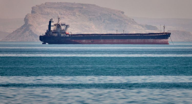 El intento de EU de abrir el estrecho de Ormuz pone a prueba el frágil cese el fuego con Irán