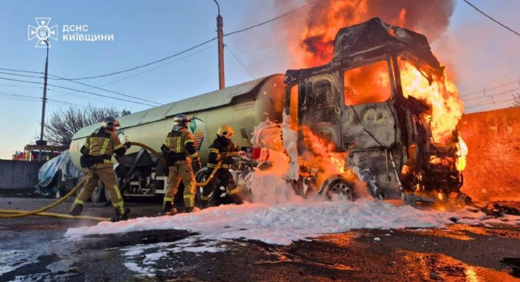 Zelenskyy critica el "cinismo absoluto" de Rusia antes de un breve cese al fuego
