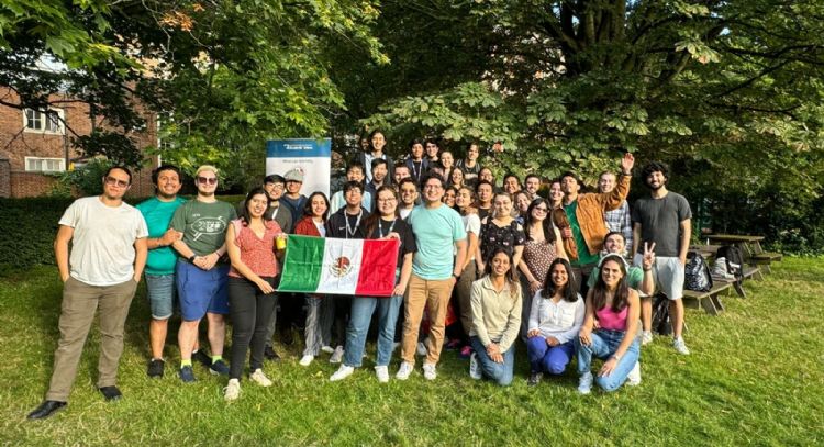 Alumnos del IPN quedan a la deriva en Reino Unido por suspensión de becas sin previo aviso