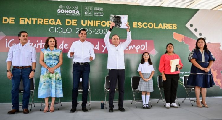 Arranca Gobernador Durazo distribución de uniformes escolares gratuitos Sonora