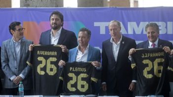 Amaury Vergara llama a disidencia y pide a jugadores de Chivas no reportar con el Tri
