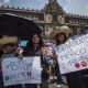 El secretario de Educación Pública llama a fans de BTS a acudir al Zócalo