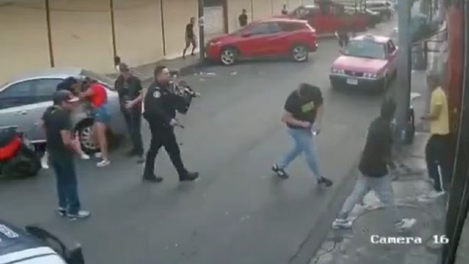 Policía de la CDMX dispara y mata a sujeto en riña callejera en la Morelos (Video)